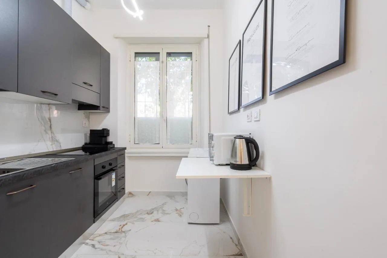 Picorini House Apartment Rome 0*,